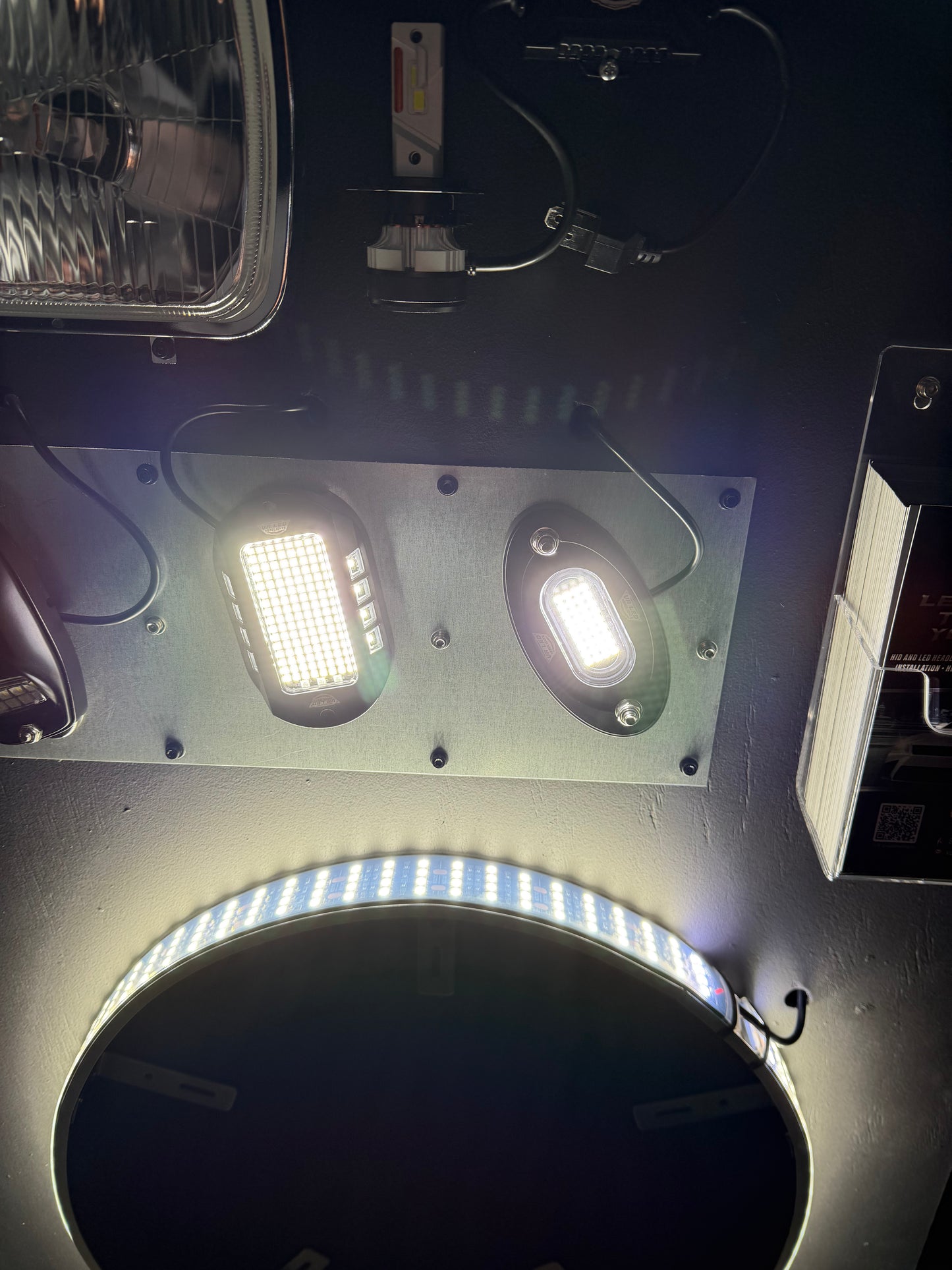 Pure White 144 LED Plug and Play Rock Light Kit